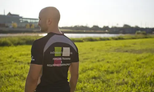 Dein persönlicher Trainer von Individual Balance kommt zu dir nach Hause, an den Arbeitsplatz oder trainiert mit dir an der frischen Luft in Dresden